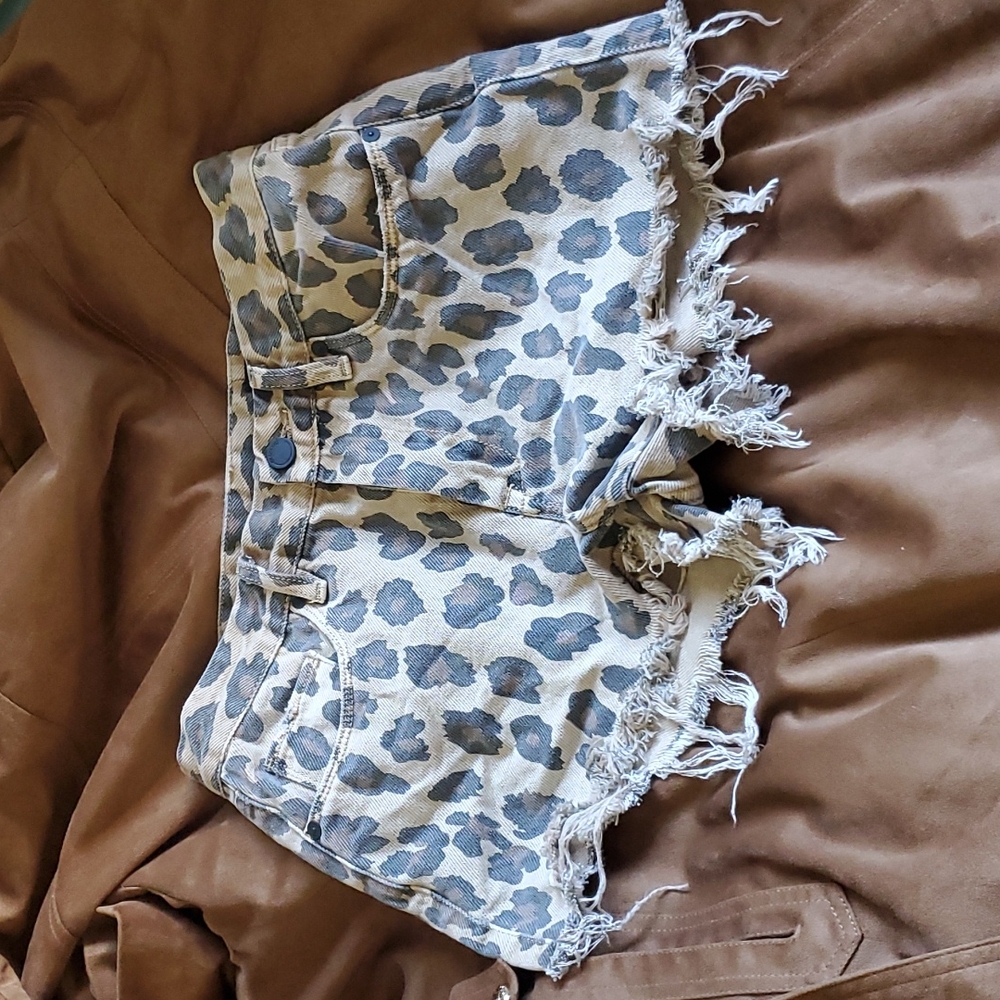 Blank NYC Leopard Print Frayed Hem Jeans Shorts 27